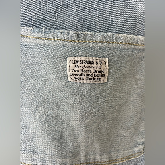 Levi's Classic Denim Overalls - Picture 4 of 6